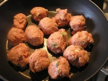 Putenbällchen mit einem Hauch asiatisch - Rezept