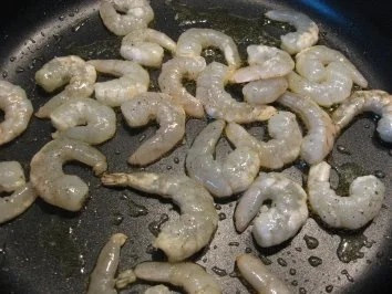 Makkaroni mit Garnelen, Curry, Sahnesoße - Rezept - Bild Nr. 5