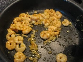 Makkaroni mit Garnelen, Curry, Sahnesoße - Rezept - Bild Nr. 8