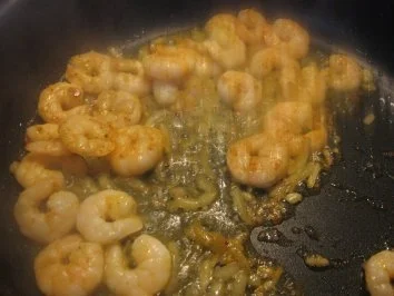 Makkaroni mit Garnelen, Curry, Sahnesoße - Rezept - Bild Nr. 9