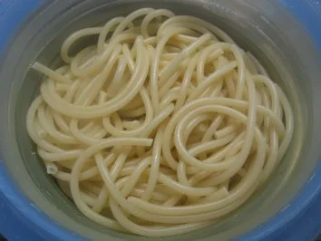 Makkaroni mit Garnelen, Curry, Sahnesoße - Rezept - Bild Nr. 12