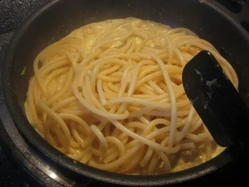 Makkaroni mit Garnelen, Curry, Sahnesoße - Rezept - Bild Nr. 13