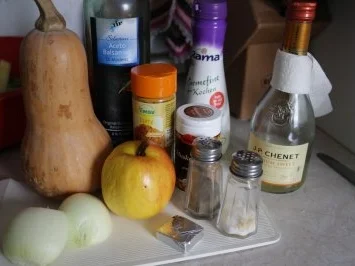 Kürbiscreme-Suppe mit Apfel - Rezept - Bild Nr. 2