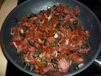 Südliche Spaghetti mit gebratener Pfeffersalami - Rezept - Bild Nr. 2