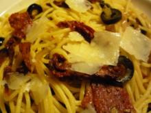 Südliche Spaghetti mit gebratener Pfeffersalami - Rezept