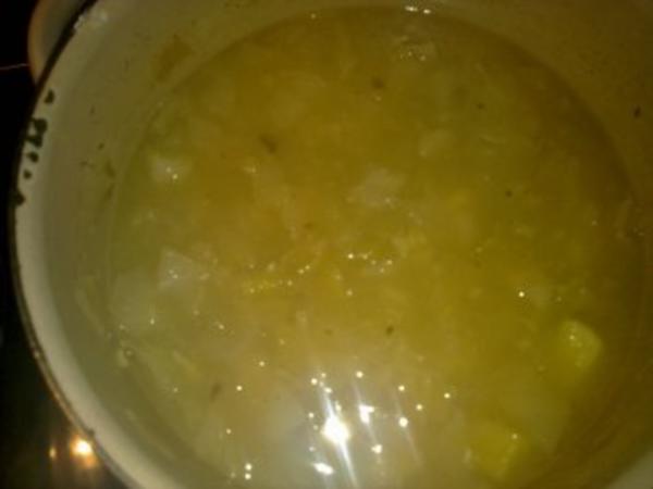 Weißkohlsuppe ohne Fleisch - einfach - 179 kcal/100g