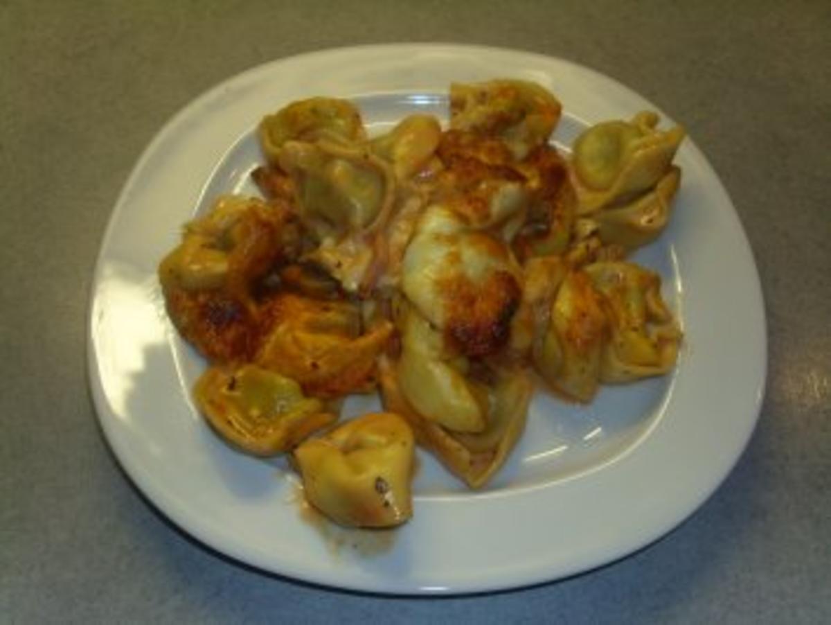 Bilder für Aufläufe: Tortellini-Auflauf - Rezept