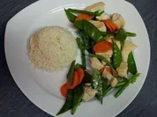 Hähnchen mit Thai-Spargel aus dem Wok - Rezept