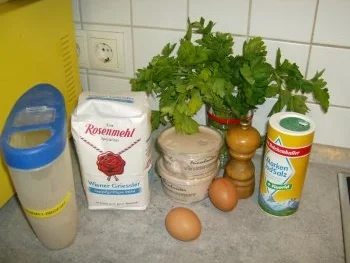 Rezept: Brätnockerlsuppe Bild Nr. 2 Brätnockerlsuppe - Rezept - Bild Nr. 2