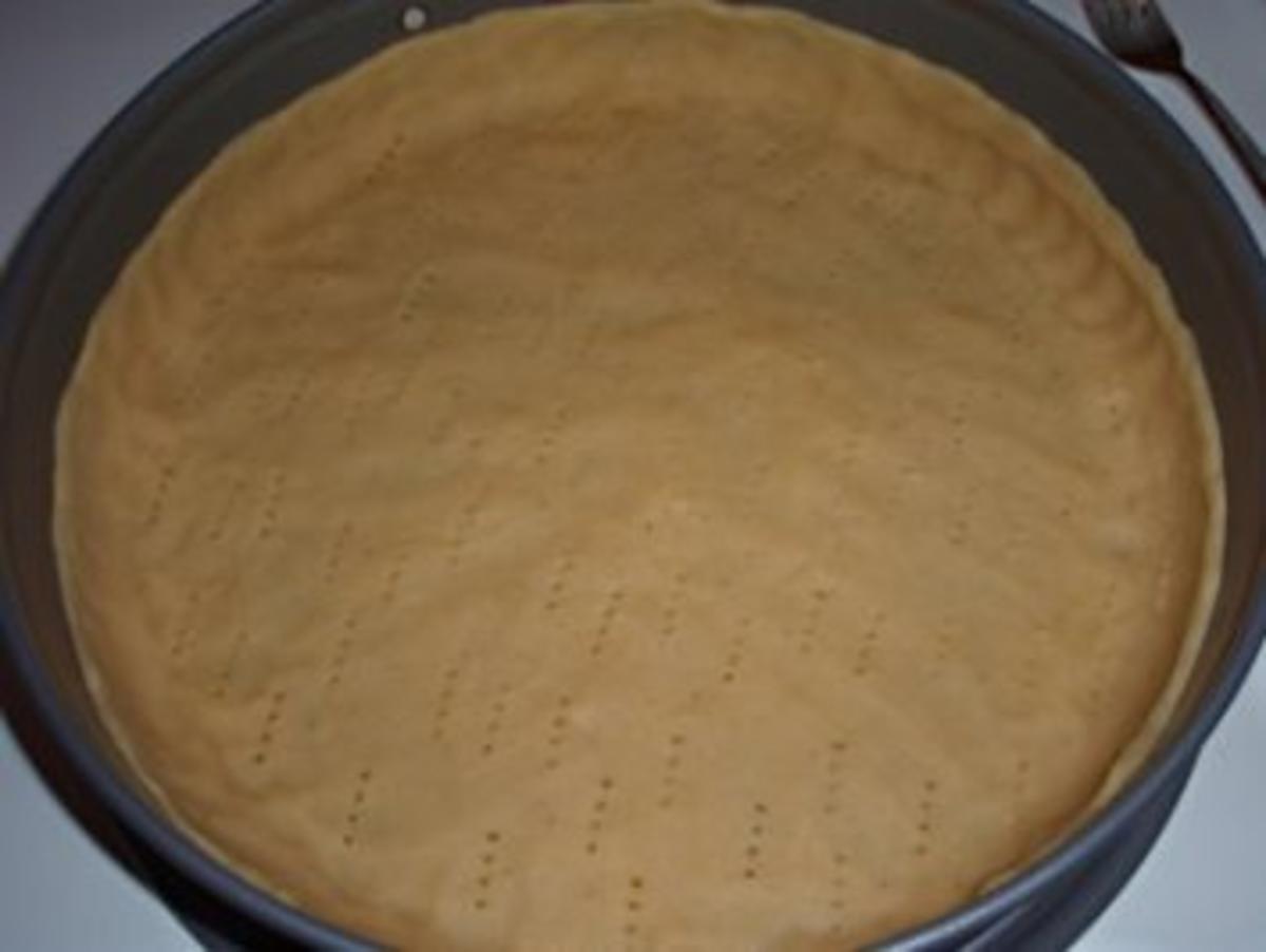 Kuchen: Käsekuchen mit Mandelkruste - Rezept - Bild Nr. 2