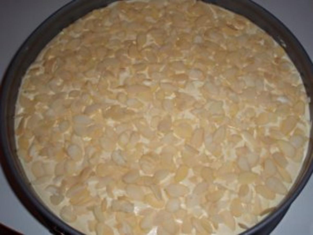 Kuchen: Käsekuchen mit Mandelkruste - Rezept - Bild Nr. 4