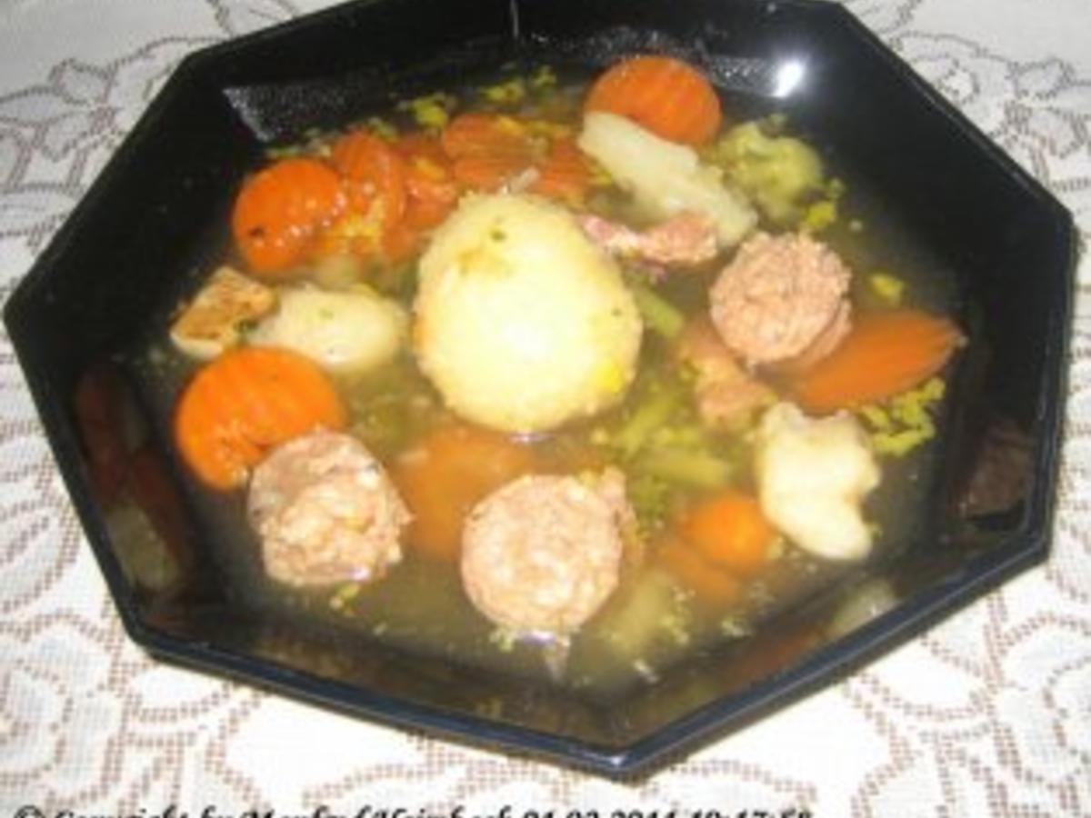 Suppen – klare Gemüsesuppe mit Miniknödel und Speck a’la Manfred ...