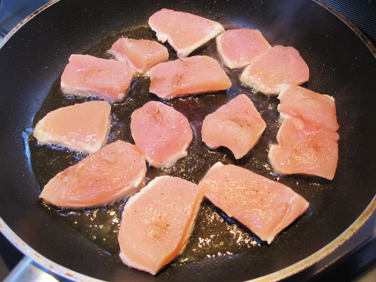 Rezept: Ananas-Reis mit Hühnchenfleisch ... Bild Nr. 8847 Ananas-Reis mit Hühnchenfleisch ... - Rezept - Bild Nr. 8847