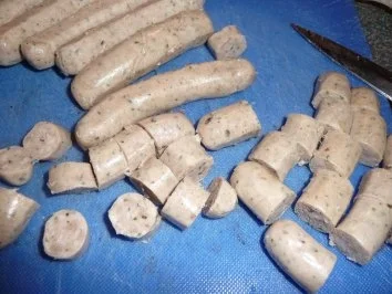 Champignon-Bratwurst-Pfanne auf Kartoffelbrei - Rezept - Bild Nr. 10