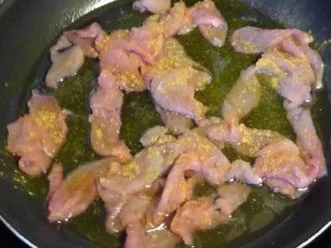 Farfalle-Auflauf mit Putenfilet... - Rezept - Bild Nr. 3