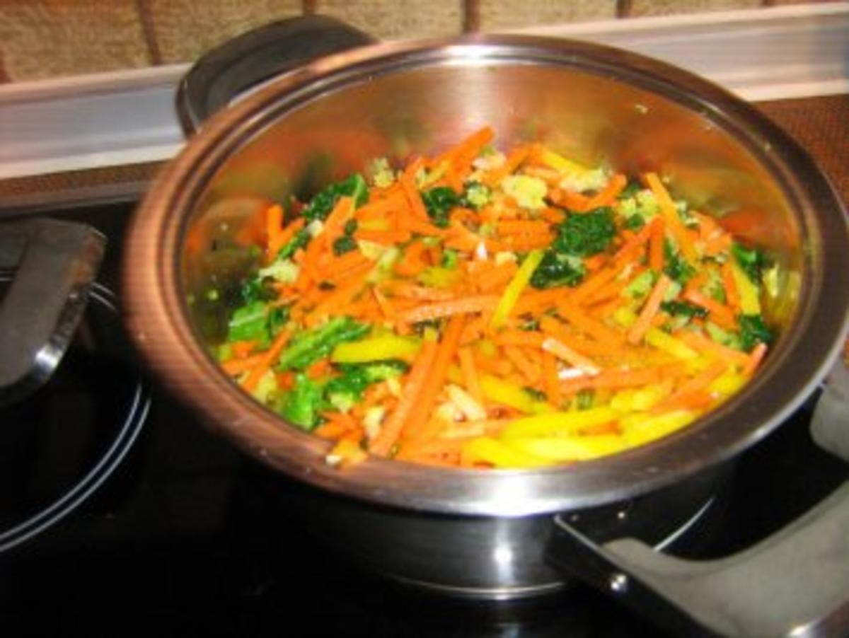 Kabeljaufilet  mit Kartöffelchen an Rahm-Wirsing-Karotten-Gemüse - Rezept - Bild Nr. 3