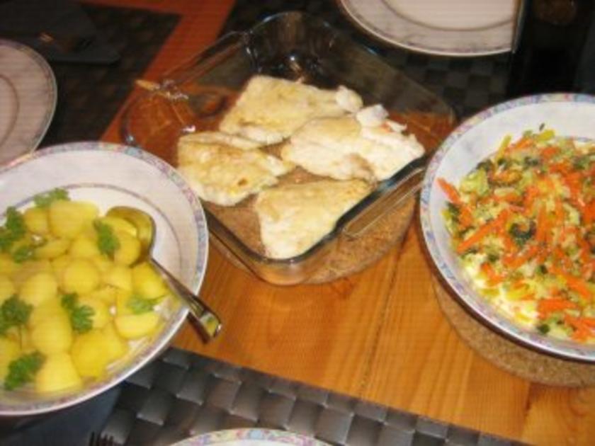 Kabeljaufilet mit Kartöffelchen an Rahm Wirsing Karotten Gemüse ...