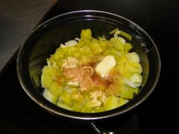 Victoriaseebarschfilet (grätenfrei) auf Lauchbett mit Bratkartoffelwürfelchen - Rezept - Bild Nr. 2