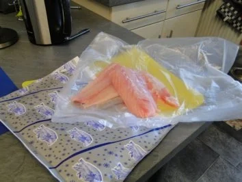 Victoriaseebarschfilet (grätenfrei) auf Lauchbett mit Bratkartoffelwürfelchen - Rezept - Bild Nr. 3