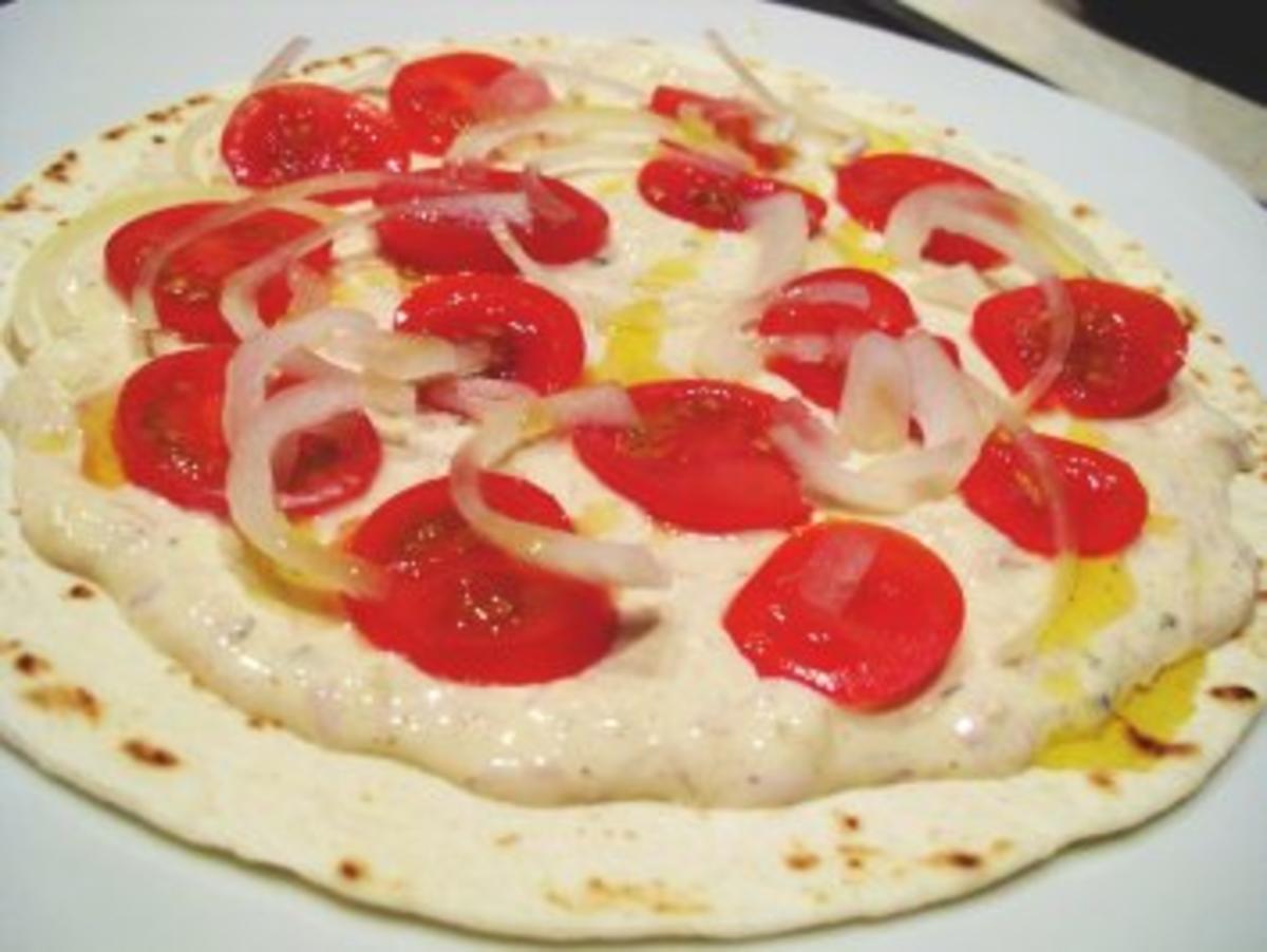 Pizza: Tortilla-Pizza thon du caprese - Rezept - Bild Nr. 4