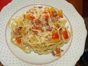 Rezept: Pasta mit Paprika und Speck Pasta mit Paprika und Speck - Rezept