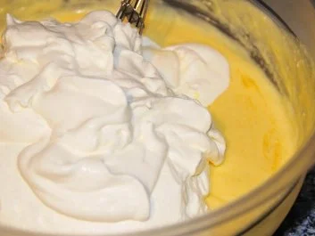 Rezept: Mango-Sahne-Torte Bild Nr. 3 Mango-Sahne-Torte - Rezept - Bild Nr. 3