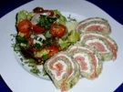 Lachsrolle mit buntem Salat - Rezept