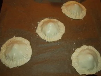 Pikant gefüllte Blätterteigtaschen - Rezept - Bild Nr. 4