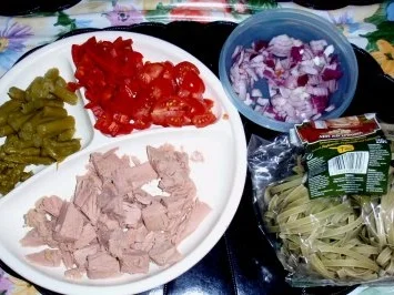 Spinattagliatelle mit einer Thunfischsoße - Rezept - Bild Nr. 2