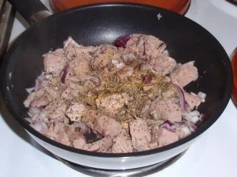 Spinattagliatelle mit einer Thunfischsoße - Rezept - Bild Nr. 3