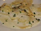 Rezept: Ravioli mit Steinpilzfülle und Parmesanschaum Ravioli mit Steinpilzfülle und Parmesanschaum - Rezept