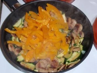 Rezept: Bunter Nudelsalat alá Linda Bild Nr. 7 Bunter Nudelsalat alá Linda - Rezept - Bild Nr. 7