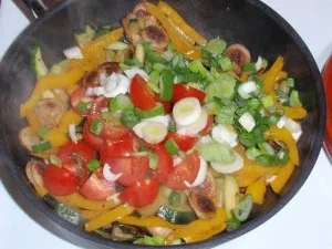 Rezept: Bunter Nudelsalat alá Linda Bild Nr. 9 Bunter Nudelsalat alá Linda - Rezept - Bild Nr. 9