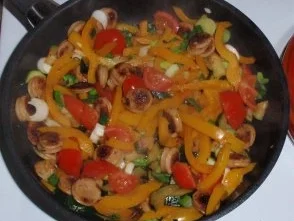 Rezept: Bunter Nudelsalat alá Linda Bild Nr. 11 Bunter Nudelsalat alá Linda - Rezept - Bild Nr. 11