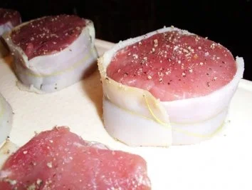 Rezept: Fleisch: Mailänder Medaillons mit Basilikum-Tomatensoße Bild Nr. 3 Fleisch: Mailänder Medaillons mit Basilikum-Tomatensoße - Rezept - Bild Nr. 3