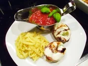 Fleisch: Mailänder Medaillons mit Basilikum-Tomatensoße - Rezept