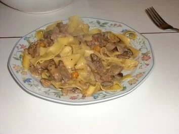 Rezept: Champignon-Rahm Geschnetzeltes Bild Nr. 4 Champignon-Rahm Geschnetzeltes - Rezept - Bild Nr. 4