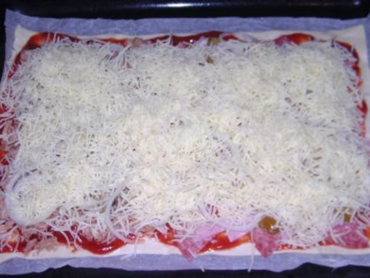 Pizza  - Ruck Zuck - Rezept - Bild Nr. 4