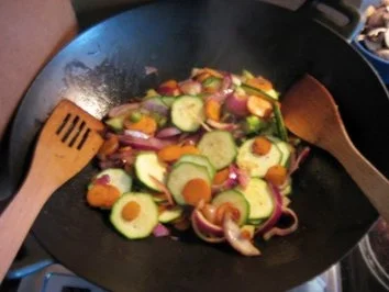 Rezept: Chinesische Gemüsepfanne mit Lendchen Bild Nr. 3 Chinesische Gemüsepfanne mit Lendchen - Rezept - Bild Nr. 3