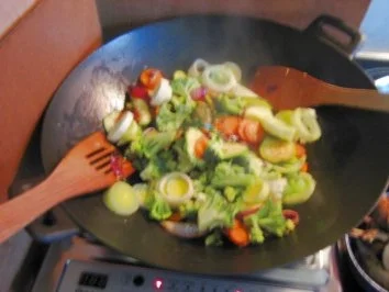 Rezept: Chinesische Gemüsepfanne mit Lendchen Bild Nr. 4 Chinesische Gemüsepfanne mit Lendchen - Rezept - Bild Nr. 4