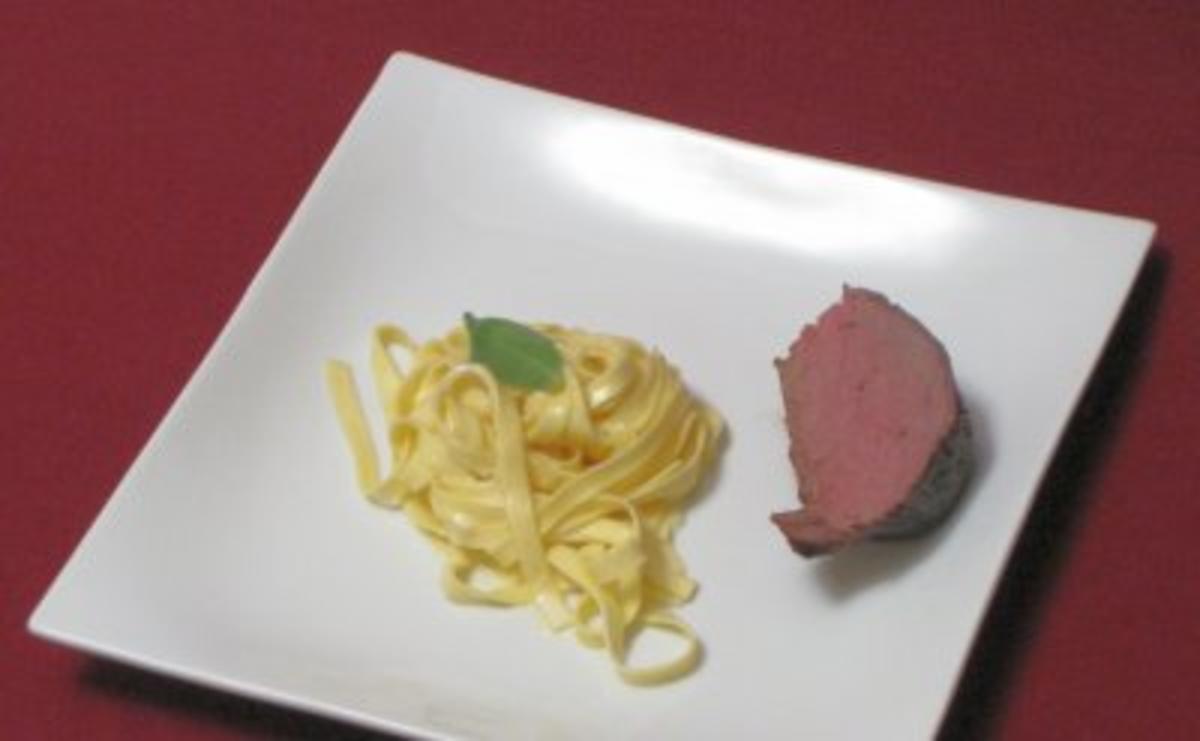 Bilder für Getrüffelte Gorgonzola-Pasta an Rinderfilet - Rezept