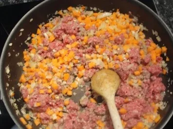 Penne mit Monas Bolognese - Rezept - Bild Nr. 2