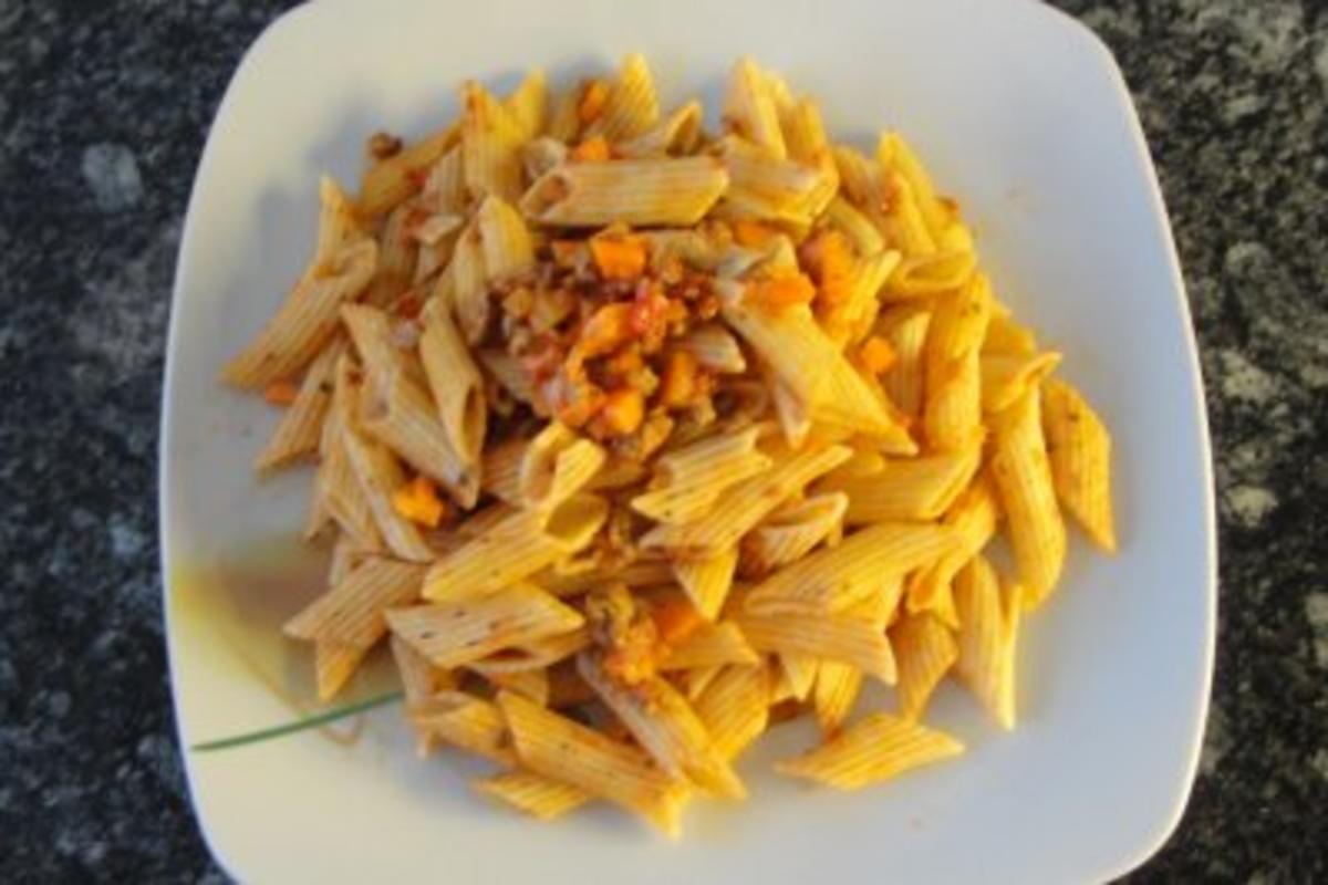 Penne mit Monas Bolognese - Rezept