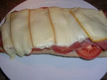 Rezept: Raclette Baguette - wenn Man(n) der kleine Hunger quält --BITTE NICHT BEWERTEN - Raclette Baguette - wenn Man(n) der kleine Hunger quält --BITTE NICHT BEWERTEN - - Rezept