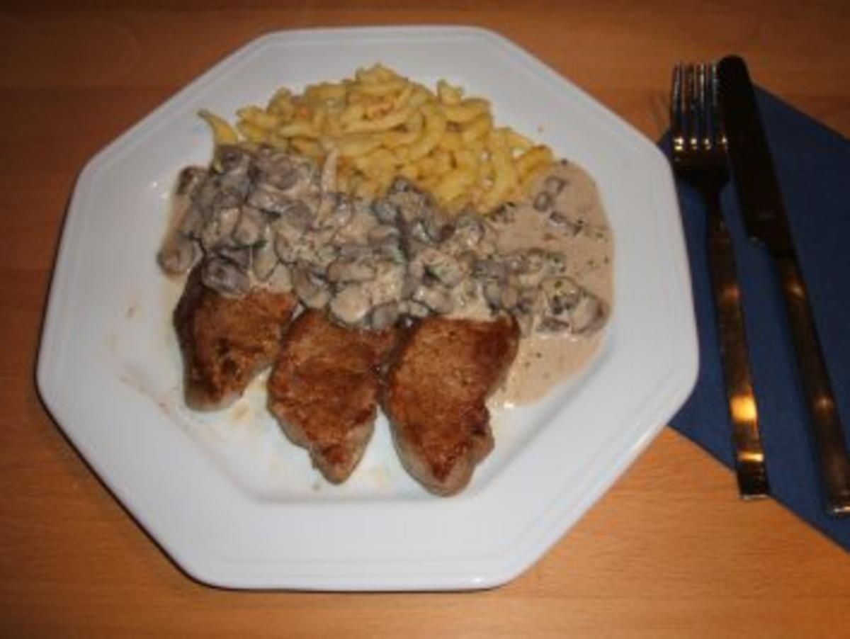 Schweinefilet mit Champignonrahmsoße - Rezept - kochbar.de