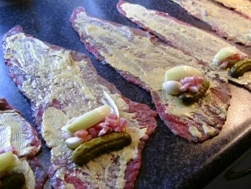 Rezept: RINDERROULADE "KUNTERBUNT " Bild Nr. 2 RINDERROULADE "KUNTERBUNT " - Rezept - Bild Nr. 2