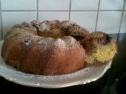 Gugelhupf mit Kirschen - Rezept