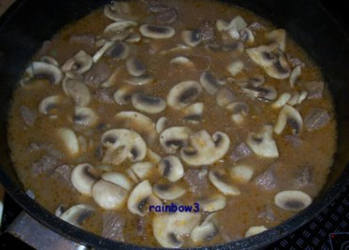 Kochen: Gulasch-Pilz-Kartoffel-Pfanne - Rezept - Bild Nr. 6