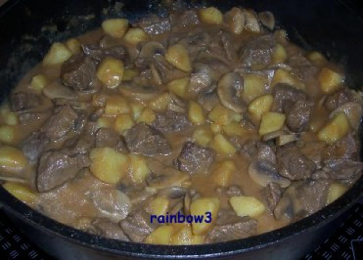 Kochen: Gulasch-Pilz-Kartoffel-Pfanne - Rezept - Bild Nr. 9