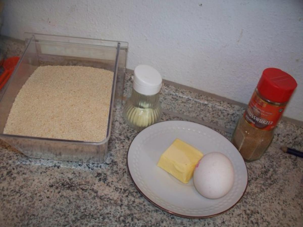 Suppeneinlage: Semmelklößchen von Oma - Rezept